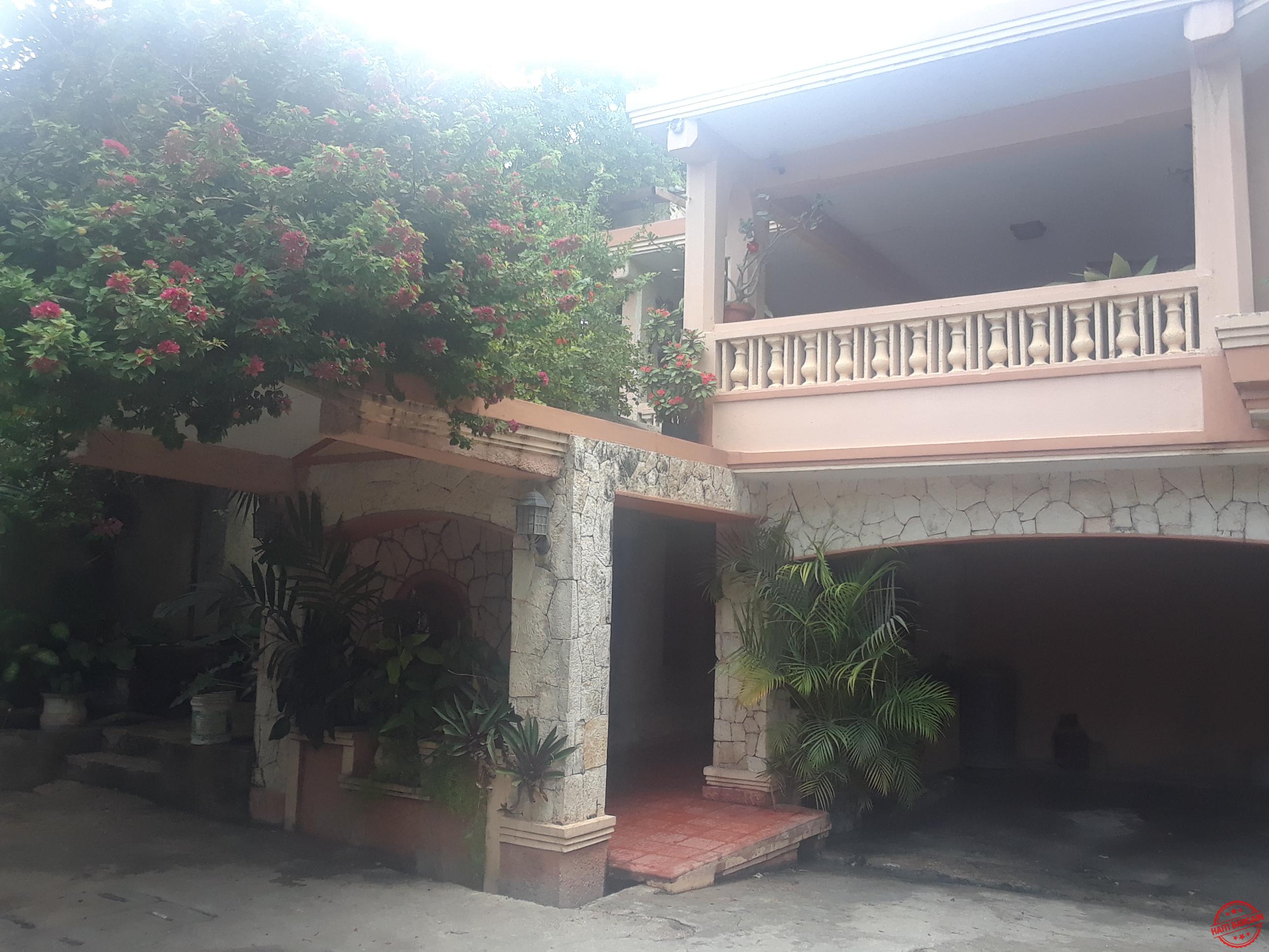 Homes For Sale MAISON A VENDRE, ZONE DELMAS 75