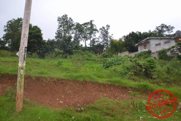 TERRAIN A VENDRE - ZONE: THOMASSIN 37
