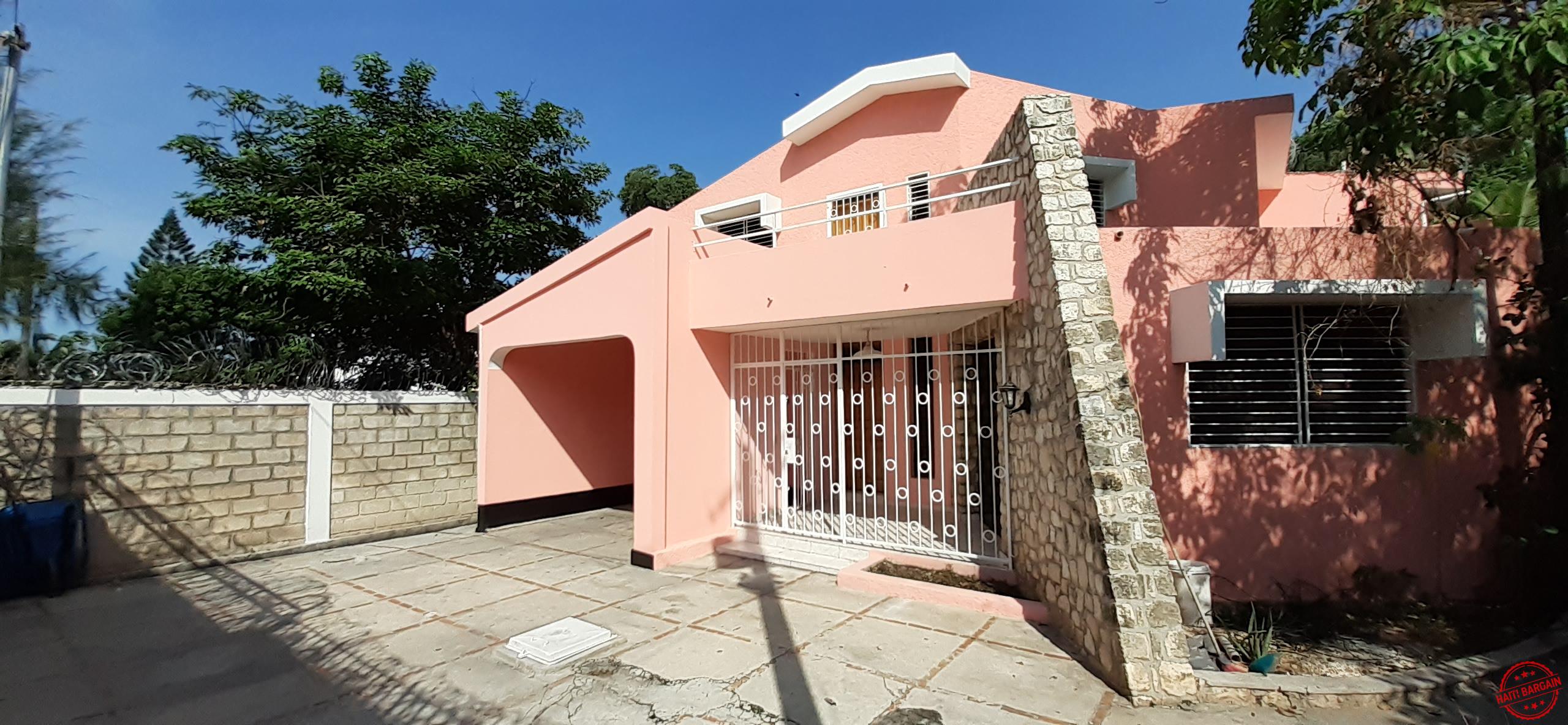 Homes for Rent MAISON A LOUER ZONE DELMAS 83