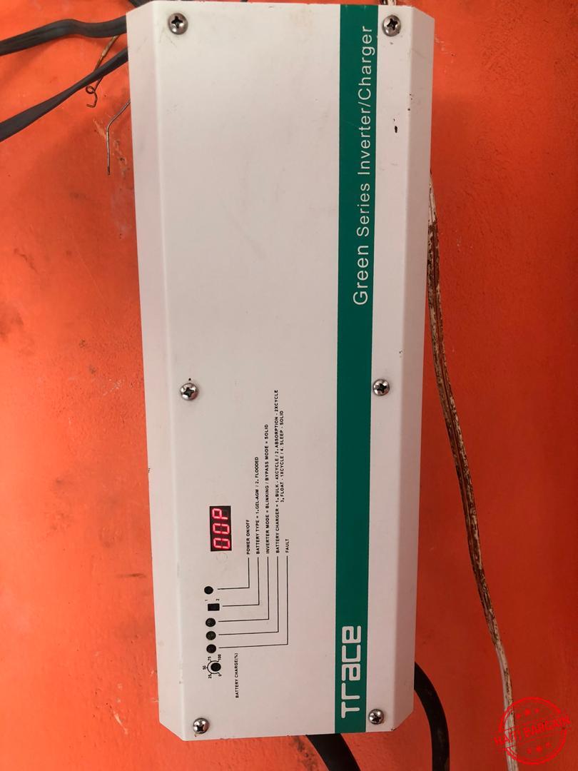 Inverter TRACE INVERTER CHARGER 1.5 KW
