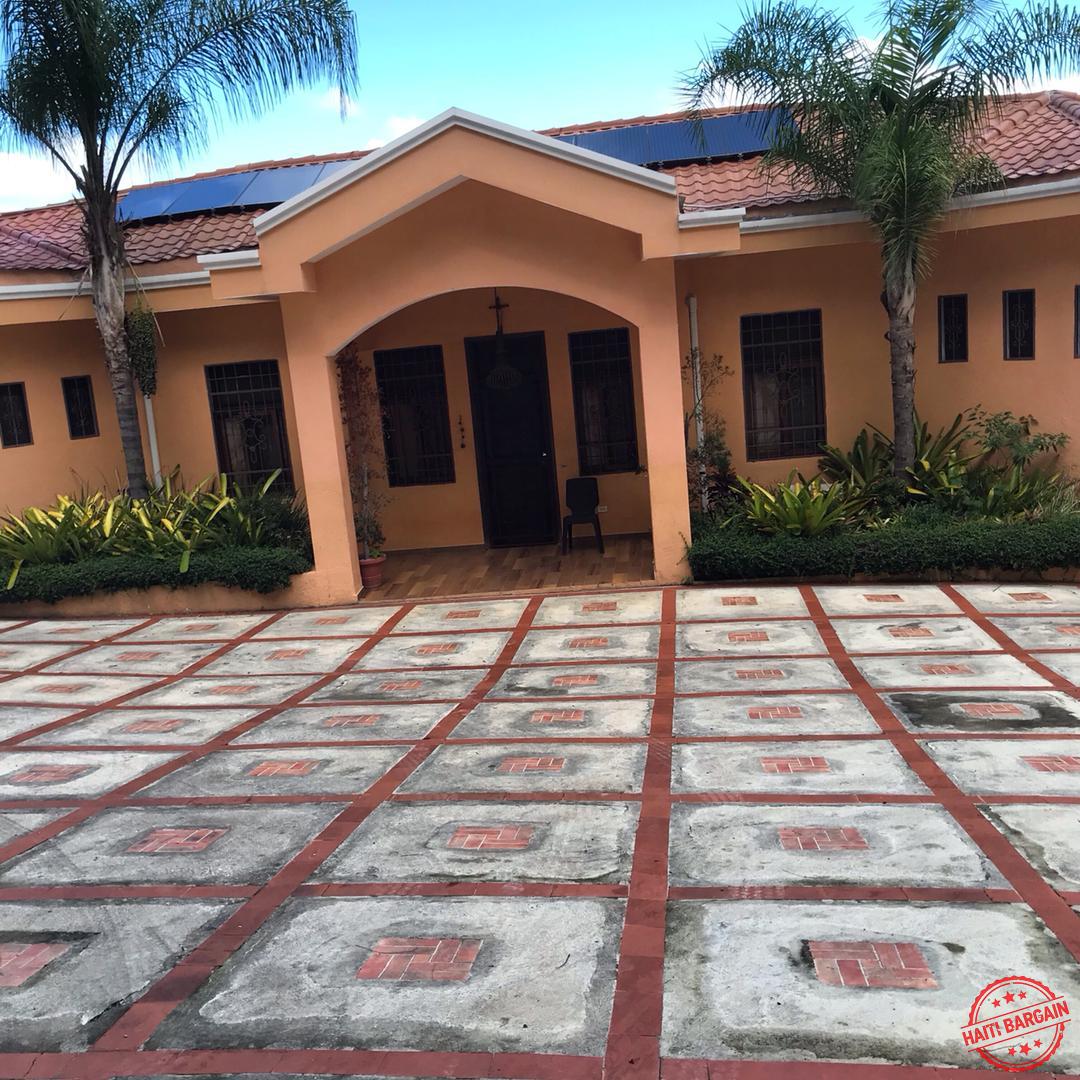 Homes For Sale MAISON A VENDRE, ZONE LABOULE 10