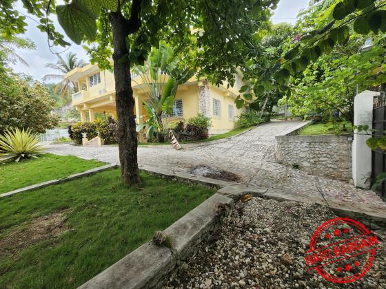 MAISON A  VENDRE - ZONE: PELERIN 5