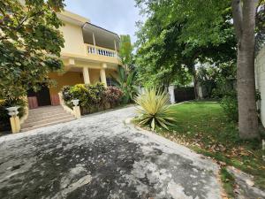 MAISON A  VENDRE - ZONE: PELERIN 5
