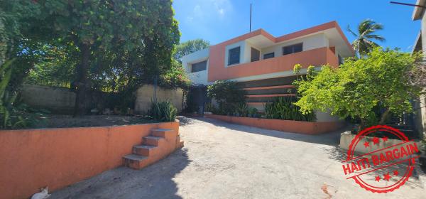 MAISON AVEC 2 APTS A VENDRE - ZONE: DELMAS 33