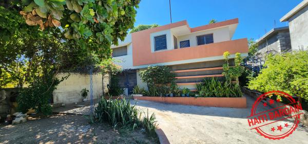 MAISON AVEC 2 APTS A VENDRE - ZONE: DELMAS 33