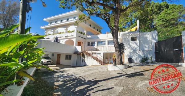 MAISON AVEC 2 APTS A VENDRE, ZONE: MORNE CALVAIRE