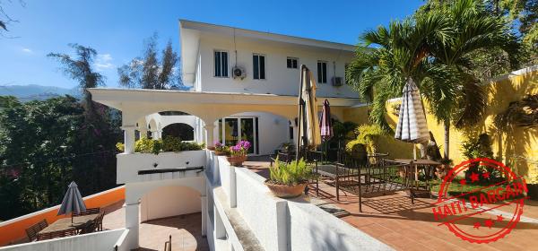 MAISON AVEC 2 APTS A VENDRE, ZONE: MORNE CALVAIRE