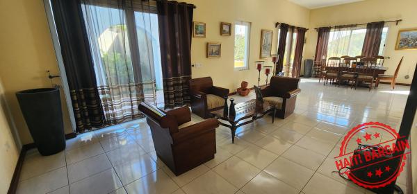 MAISON AVEC 2 APTS A VENDRE, ZONE: MORNE CALVAIRE