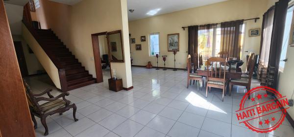 MAISON AVEC 2 APTS A VENDRE, ZONE: MORNE CALVAIRE