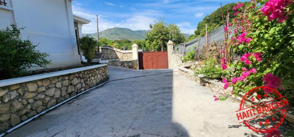 MAISON A VENDRE, ZONE: DELMAS 40B / LYCEE FRANCAIS