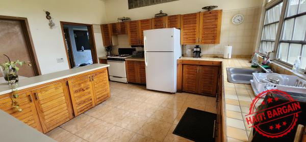 MAISON A VENDRE, ZONE: BOUTILIER