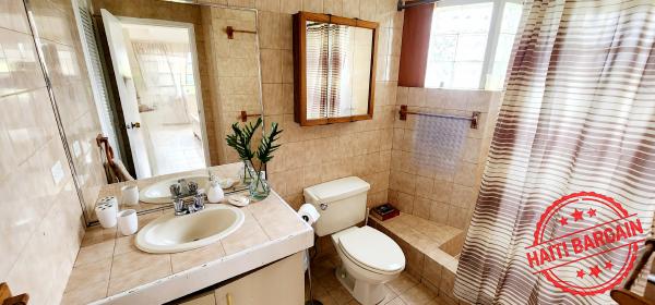 MAISON A VENDRE, ZONE: BOUTILIER