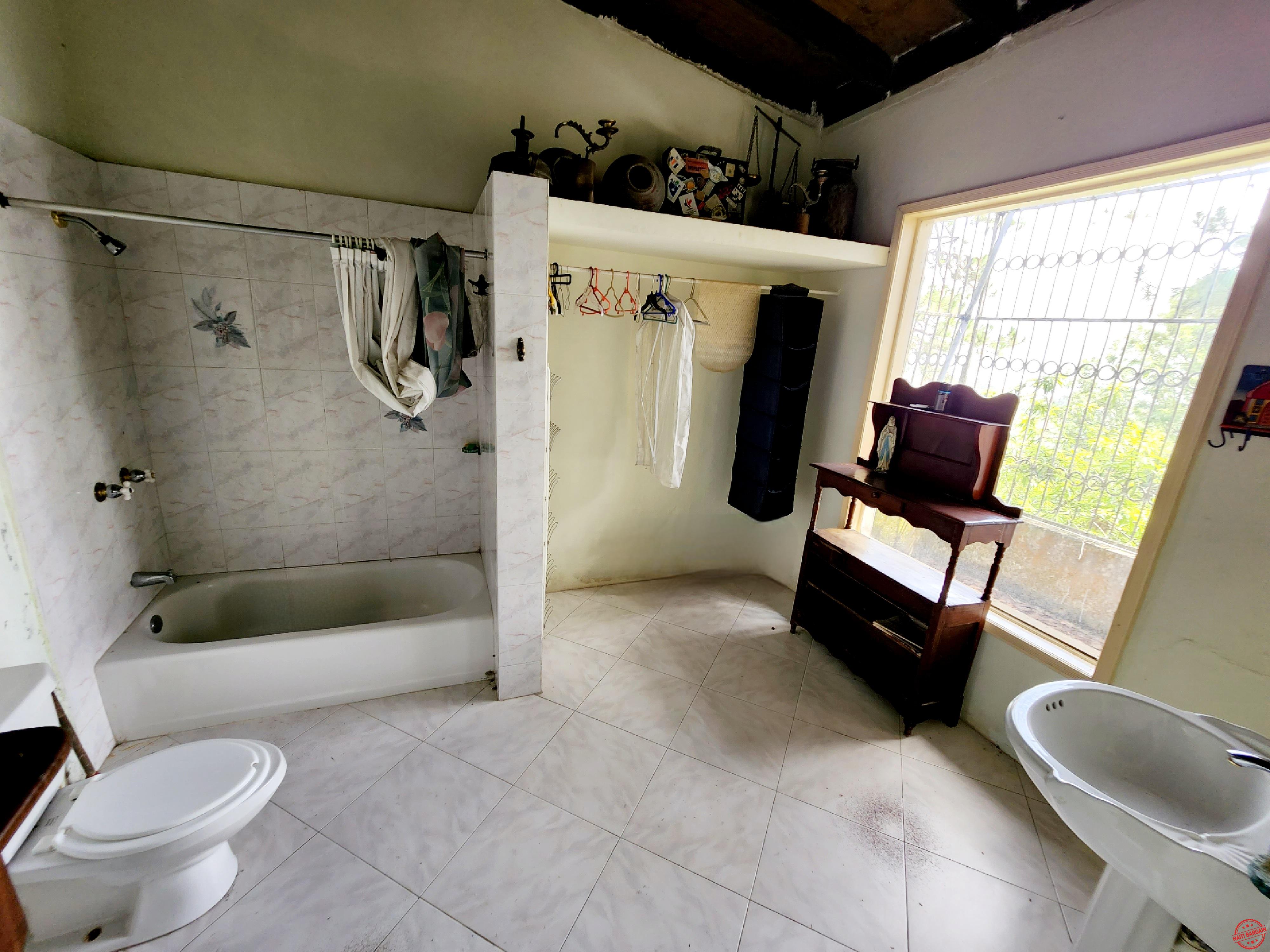 Homes for Rent MAISON A LOUER & A VENDRE, ZONE KENSCOFF