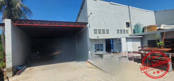 IMMEUBLE/DEPOT A VENDRE - ZONE: RTE DE L'AEROPORT