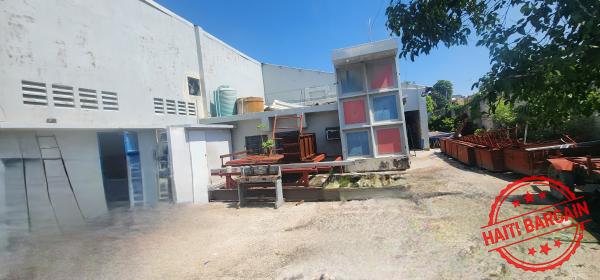 IMMEUBLE/DEPOT A VENDRE - ZONE: RTE DE L'AEROPORT