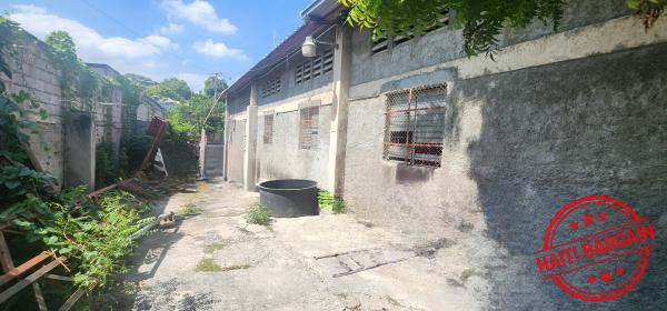 IMMEUBLE/DEPOT A VENDRE - ZONE: RTE DE L'AEROPORT