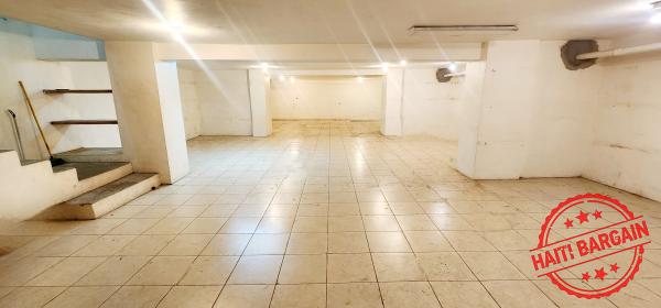 IMMEUBLE COMMERCIAL A LOUER, ZONE: PV