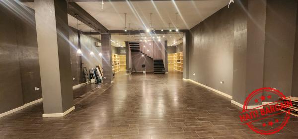 IMMEUBLE COMMERCIAL A LOUER, ZONE: PV