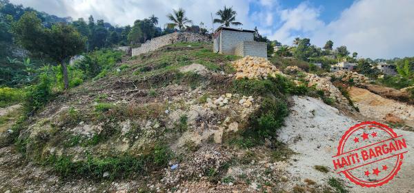 TERRAIN A VENDRE - ZONE: PELERIN 3