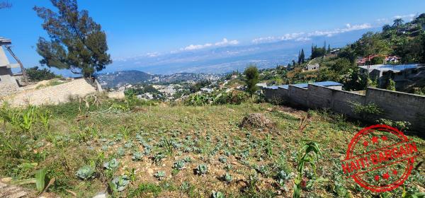 TERRAIN A VENDRE - ZONE:  SOISSON/THOMASSIN