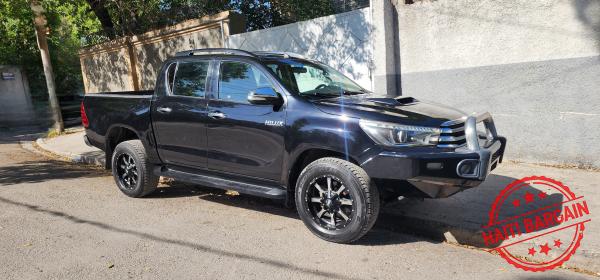 2017 TOYOTA HILUX
