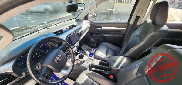 2017 TOYOTA HILUX