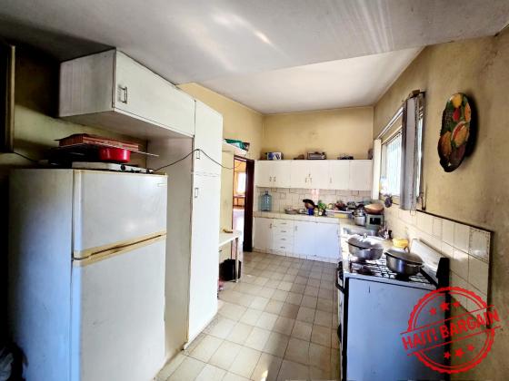 MAISON A VENDRE, ZONE: PETION-VILLE