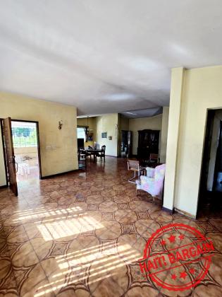 MAISON A VENDRE, ZONE: PETION-VILLE