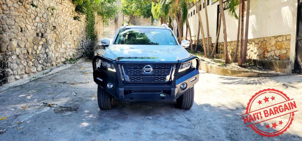 2022 NISSAN FRONTIER LE