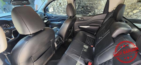 2022 NISSAN FRONTIER LE