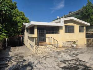 MAISON A VENDRE, ZONE: PETION-VILLE