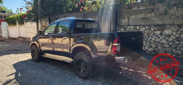 2012 TOYOTA HILUX