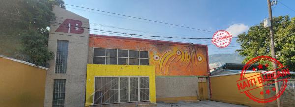 IMMEUBLE COMMERCIAL A LOUER / A VENDRE - ZONE: PETION-VILLE