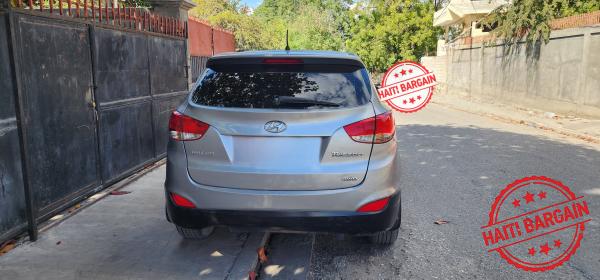 2011 HYUNDAI TUCSON