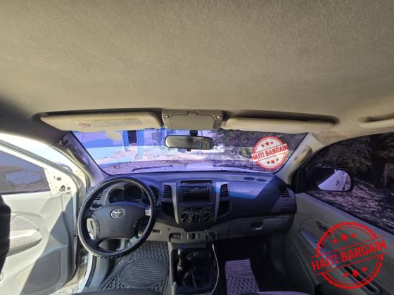 2010 TOYOTA HILUX