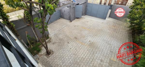 MAISON A VENDRE, ZONE: Vivy Mitchel
