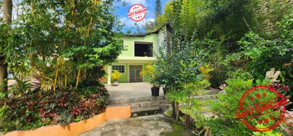 COMPLEXE D'APPARTEMENT INACHEVÉ A VENDRE, ZONE: THOMASSIN