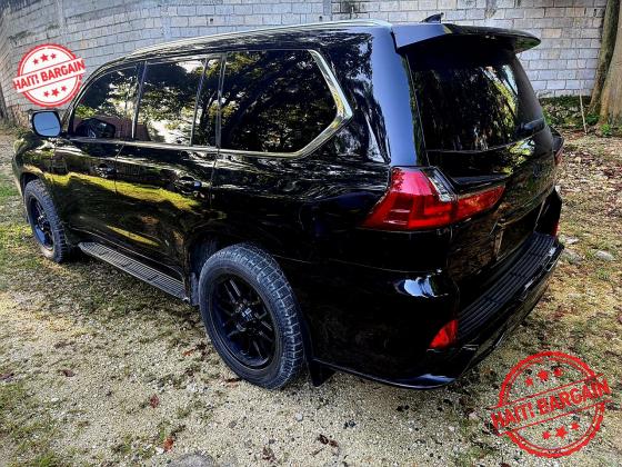 2018 LEXUS LX570 — FULLY LOADED