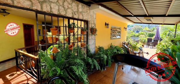 MAISON À LOUER - Zone : Haut route de Frère