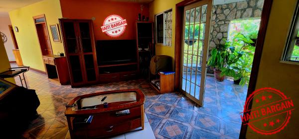 MAISON À LOUER - Zone : Haut route de Frère