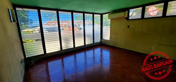 PROPRIÉTÉ AVEC 2 MAISONS À LOUER - Zone : Delmas 83