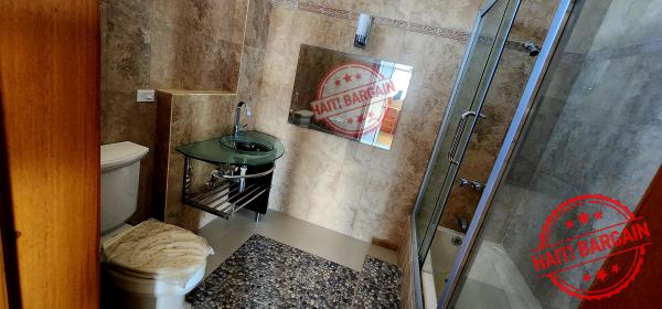 MAISON + 3 STUDIOS À VENDRE – TARA’S