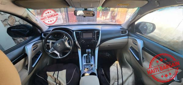 2017 MITSUBISHI MONTERO SPORT