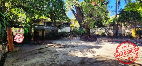 2 PROPRIÉTÉS À VENDRE – ZONE: PV