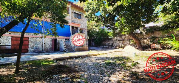 2 PROPRIÉTÉS À VENDRE – ZONE: PV