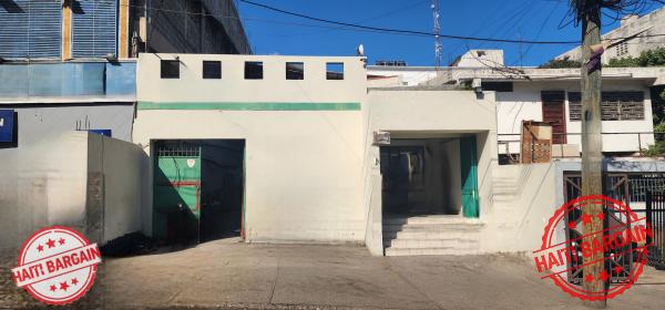 IMMEUBLE COMMERCIAL À VENDRE – ZONE: PÉTION-VILLE