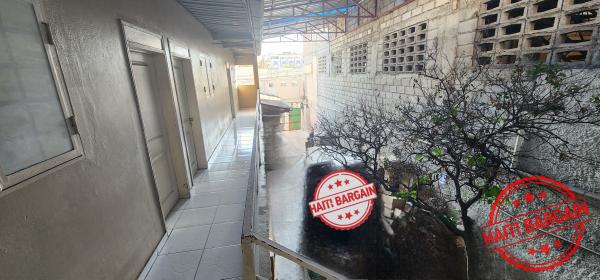 IMMEUBLE COMMERCIAL À VENDRE – ZONE: PÉTION-VILLE