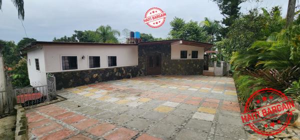 MAISON À VENDRE – THOMASSIN 32