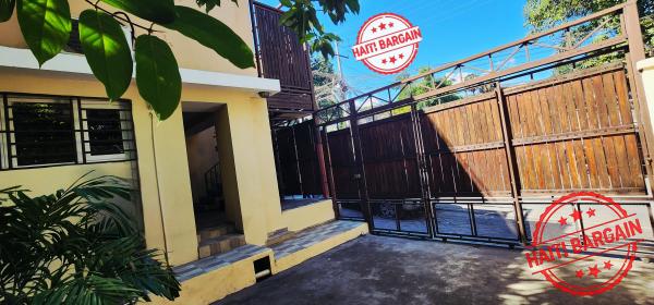 IMMEUBLE COMMERCIAL À VENDRE – Zone: PV