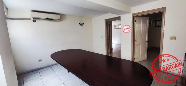 IMMEUBLE COMMERCIAL À VENDRE – Zone: PV